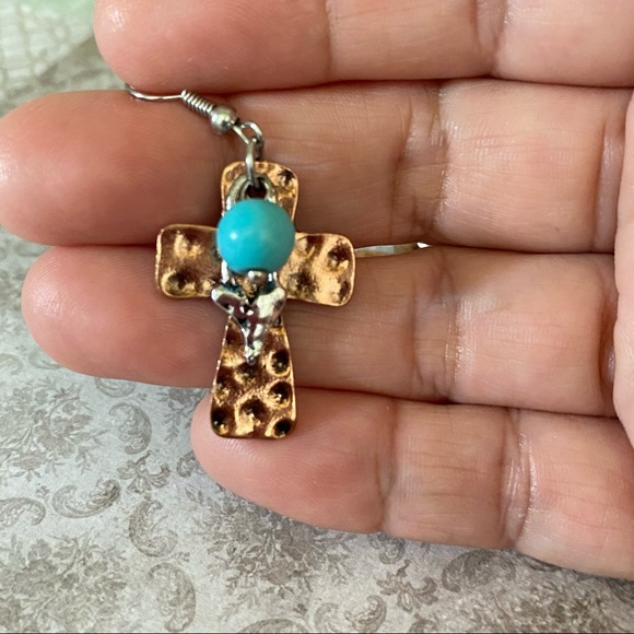 Cross dangle earrings - Picture 5 of 5